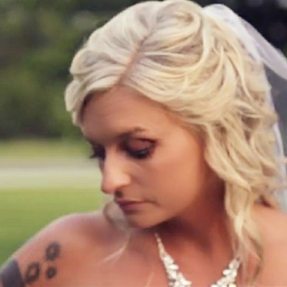 Meet your Posher, Stephanie - Picture 4 of 8